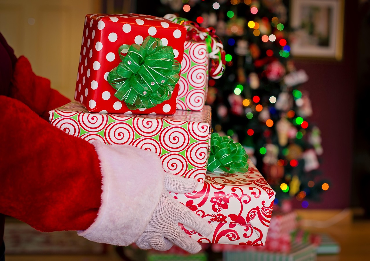 santa claus santa gifts presents christmas christmas eve holiday xmas red season celebration december merry santa claus santa claus santa claus santa claus santa santa santa santa santa christmas eve