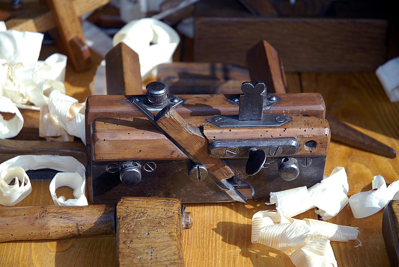 plane flat-band plane shavings carpentry cabinetmaking carpenter cabinetmaker established carpentry carpentry carpentry carpenter carpenter carpenter carpenter carpenter