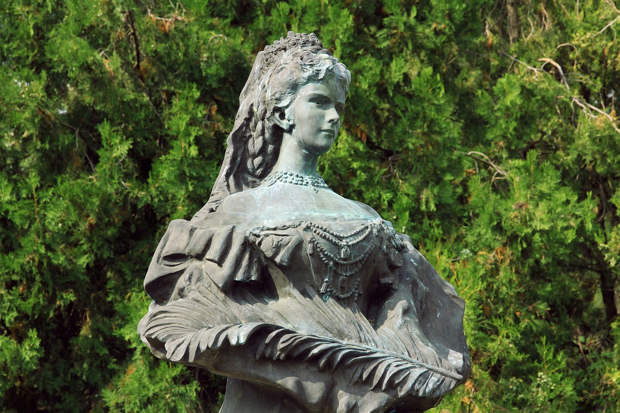 sisi erzsebet elizabeth haircut statue a woman empress sisi sisi sisi elizabeth empress empress empress empress empress