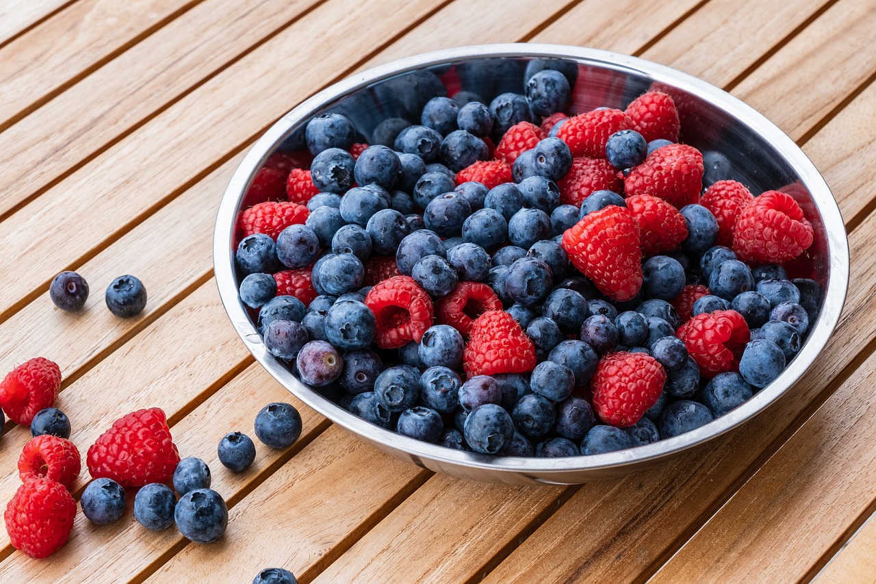 raspberries blueberry fruit food fresh berry red blue cute yummy blueberries juicy tasty blackberry healthy vitamins meal ripe key blueberry blueberry blueberry berry blueberries blueberries blueberries blueberries blueberries blackberry