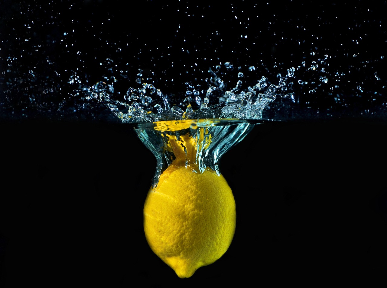 lemon water fruit drops yellow nature detail fall