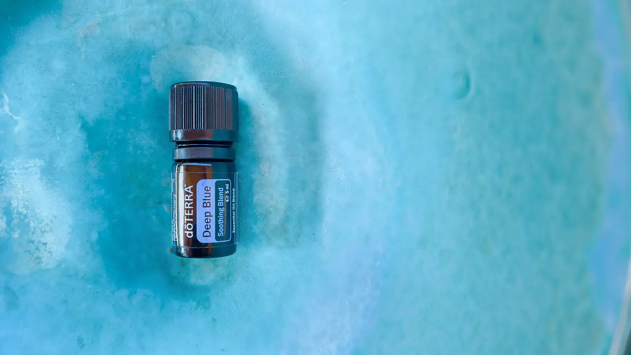 doterra deep blue oils essential aromatherapy oil therapy alternative herbal herbs aromatic wellness relaxation fresh health creeping mistletoe camphor peppermint blue varicose veins blue chamomile italian straw pair ylang ylang osmanthus blue wellness blue therapy doterra doterra doterra doterra doterra aromatherapy camphor ylang ylang