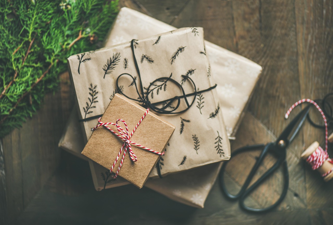 merry christmas laptop wallpaper 4k wallpaper full hd wallpaper gifts background windows wallpaper desktop backgrounds wallpaper 4k 4k wallpaper 1920x1080 wallpaper hd decoration free wallpaper hd wallpaper free background beautiful wallpaper cool backgrounds present christmas mac wallpaper christmas wallpaper