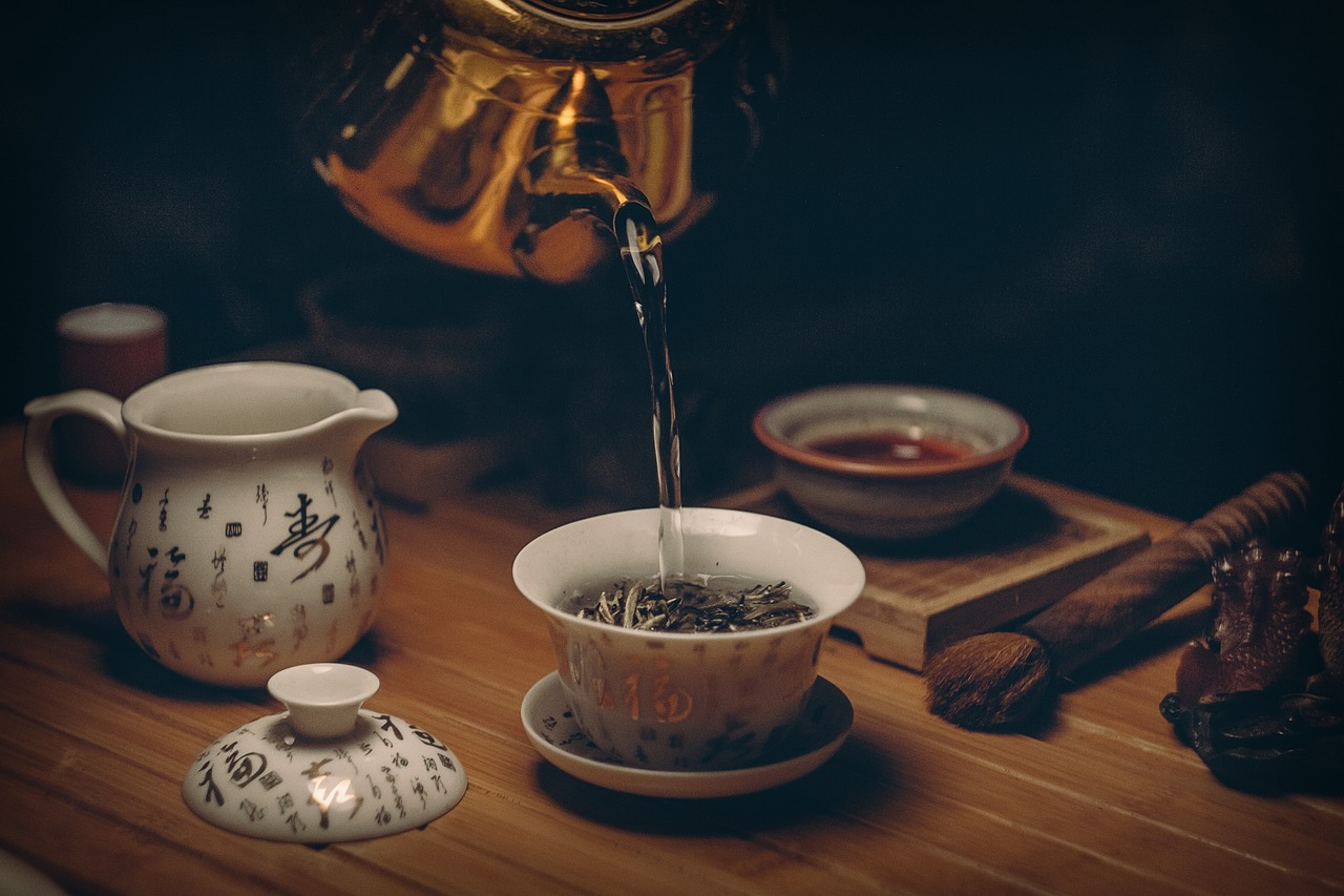 tea cup pot tea leaves pour pouring pouring tea tea time tea ceremony beverage hot tea drink kitchenware teapot tea cup traditional black tea green tea
