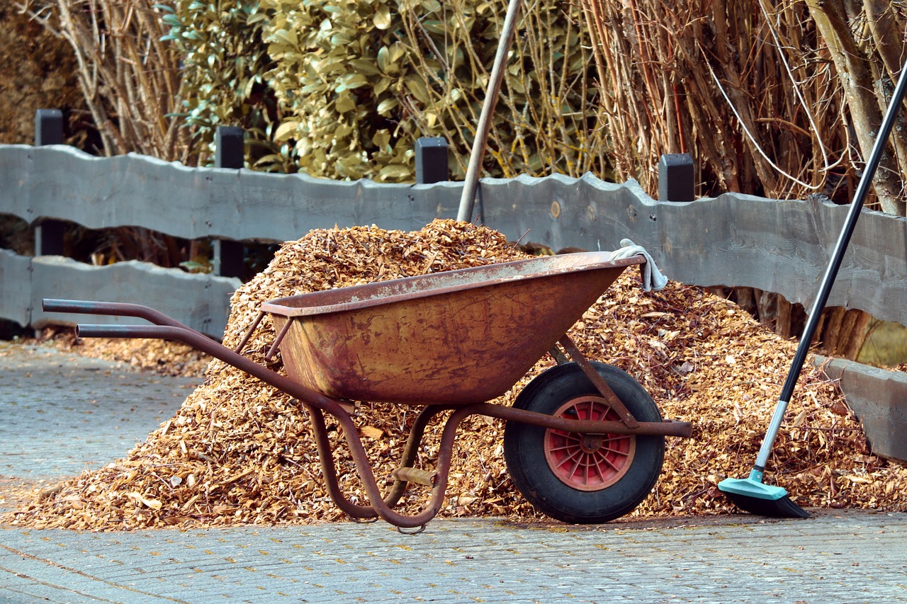 gardening wheelbarrows broom mulch nature bark mulch garden tool working device garden tools equipment winter clean clean up landscaping tools work maintenance court