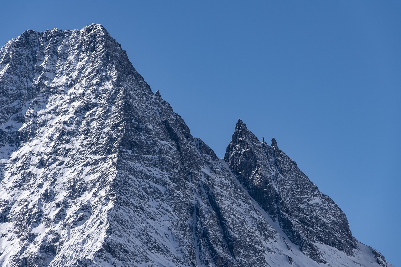 hunter peak siguniangshan town sichuan aba prefecture sichuan china asia nature mountain snow mountain natural mountain range mountain peak