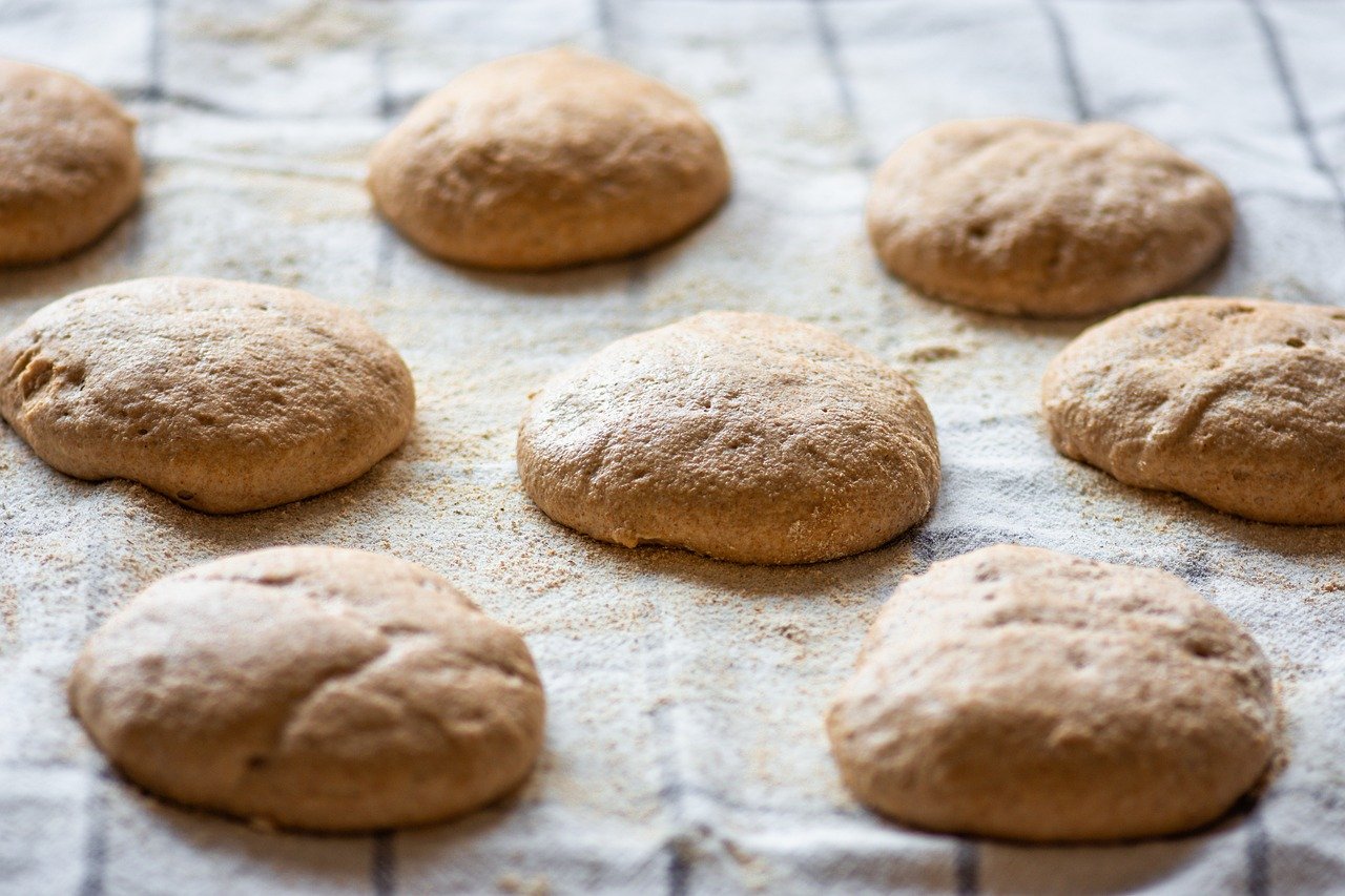 Boost Your Indoor Tropicals: Easy Homemade Fertilizer Recipes